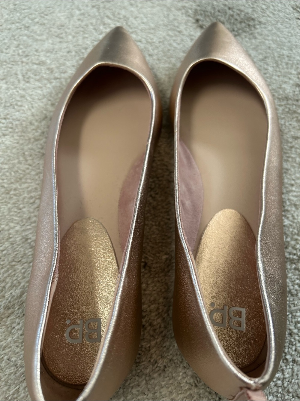 BP. Women's Metallic Rose Gold Pointed Toe Flats, size 9.5M - Picture 4 of 7